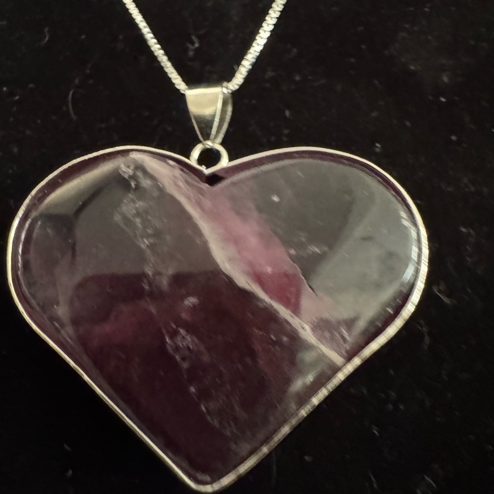 Elegant‎ Heart-Shaped genuine Purple amethyst Pendant set in Sterling silver